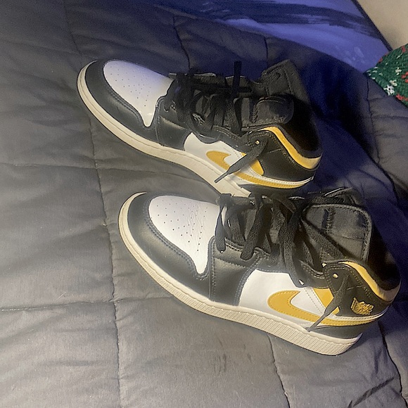 pollen jordan 1 mids